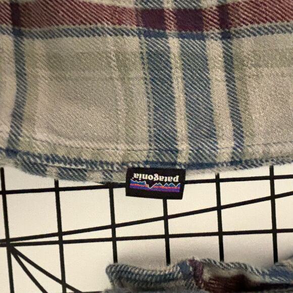Patagonia Men's Fjord Organic Cotton Plaid Long Sleeve Flannel Shirt Size Large - Picture 6 of 9